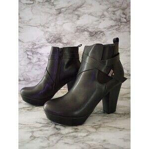NIB Dominique Nicole Black Platform High Heel Ankle Boots Size 8.5 M